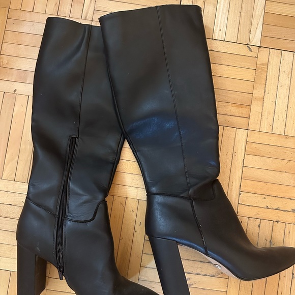 Kensie Ivelisse Knee High Heeled Boots - Picture 2 of 4